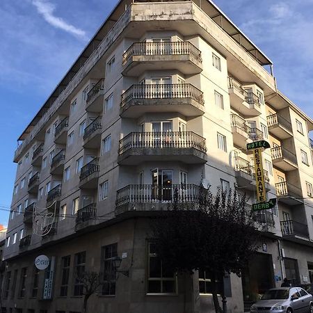 Hotel Derby Carballino Buitenkant foto