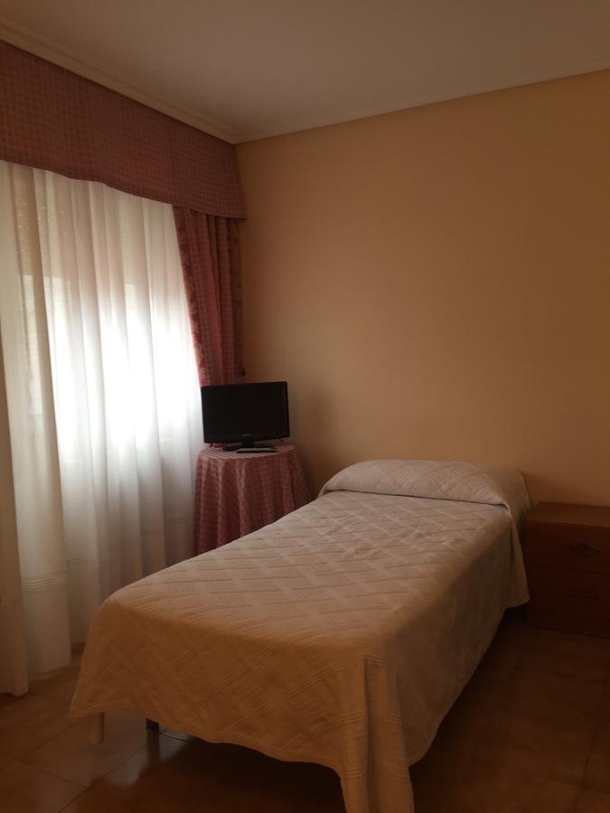 Hotel Derby Carballino Buitenkant foto